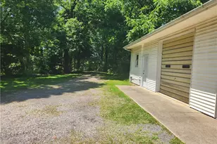 223 S Benbrook Rd, Center Township, PA 16001 - Photo 6