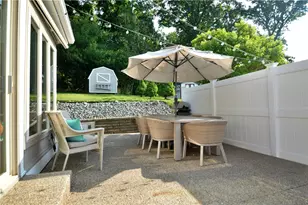 214 Wessex Hills Dr, Moon/Crescent Twp, PA 15108 - Photo 4