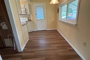 877 Riverview Ave, Baden, PA 15005 - Photo 8