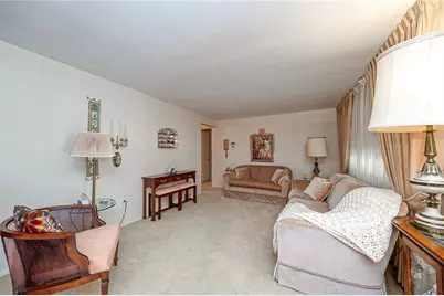 422 Woodrift Ln, Pittsburgh, PA 15236 - Photo 2
