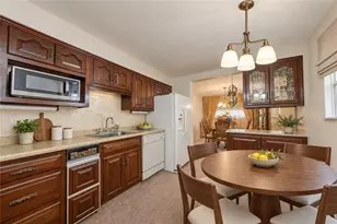422 Woodrift Ln, Pittsburgh, PA 15236 - Photo 6