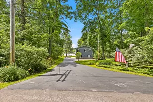 255 Hickory Rd, Stoneycreek Township, PA 15541 - Photo 2