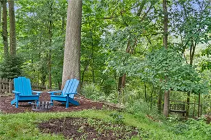 2474 Wedgewood Dr, Pittsburgh, PA 15090 - Photo 46