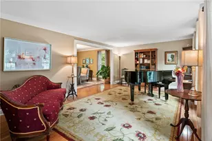 2474 Wedgewood Dr, Pittsburgh, PA 15090 - Photo 6
