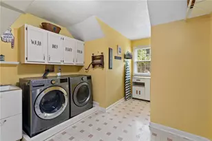 2474 Wedgewood Dr, Pittsburgh, PA 15090 - Photo 34
