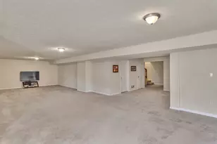 105 Birdie Dr, Cranberry Township, PA 16066 - Photo 14