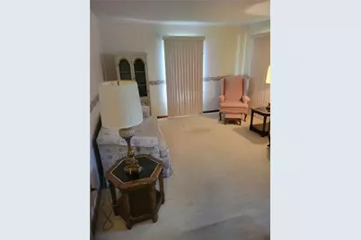 913 Indiana Ave, Farrell, PA 16121 - Photo 6