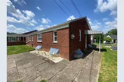 2017 Borland Rd, Scott Township, PA 15243 - Photo 8
