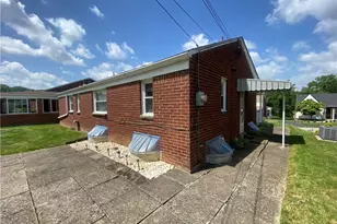 2017 Borland Rd, Scott Township, PA 15243 - Photo 8