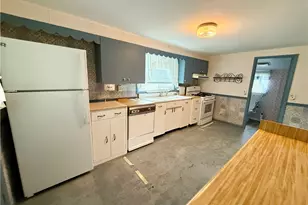 129 Cherry Orchard Ave, East Franklin Township, PA 16201 - Photo 8