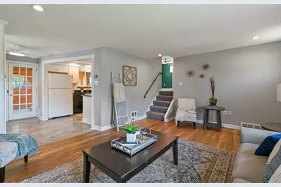 845 Kerry Hill Dr, Pittsburgh, PA 15234 - Photo 4
