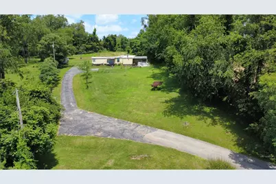 1238 Pinewood Rd, Irwin, PA 15642 - Photo 2