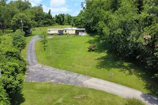 1238 Pinewood Rd, Sewickley Township, PA 15642 - Photo 2
