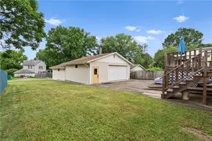 648 Chestnut St, Bridgeville, PA 15017 - Photo 36