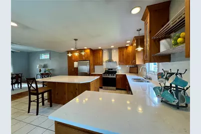 648 Chestnut St, Bridgeville, PA 15017 - Photo 4