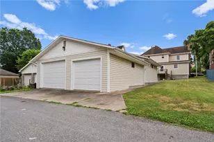 648 Chestnut St, Bridgeville, PA 15017 - Photo 2
