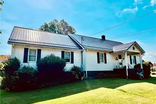 208 N 2nd St, Masontown, PA 15461 - Photo 2