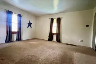 208 N 2nd St, Masontown, PA 15461 - Photo 6