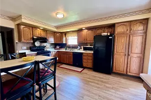 208 N 2nd St, Masontown, PA 15461 - Photo 4