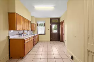 654 Orchard Ave, Bridgeville, PA 15017 - Photo 14