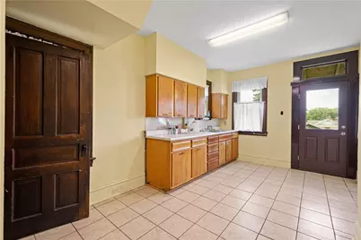 654 Orchard Ave, Bridgeville, PA 15017 - Photo 12
