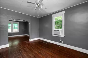 401 Penn Ave, Twp of But SE, PA 16045 - Photo 12