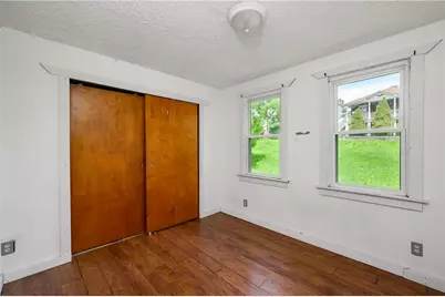 401 Penn Ave, Twp of But SE, PA 16045 - Photo 24