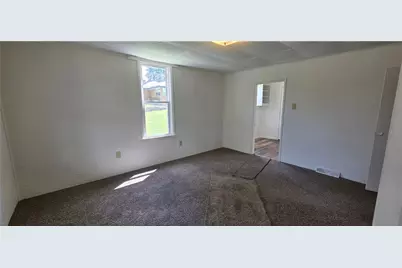 5 McKinley Ave, Smith Township, PA 15019 - Photo 18