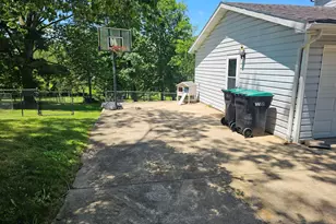 1575 S Main St, North Franklin Township, PA 15301 - Photo 6