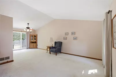 10 Kohleen Drive, Robinson Twp, PA 15136 - Photo 8