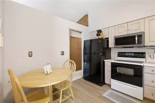 10 Kohleen Dr, Robinson Twp, PA 15136 - Photo 10