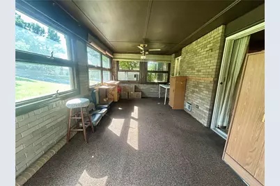 1061 Old Post Rd, South Park, PA 15129 - Photo 16