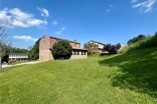 1061 Old Post Rd, South Park, PA 15129 - Photo 2