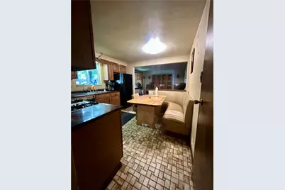 1061 Old Post Rd, South Park, PA 15129 - Photo 4