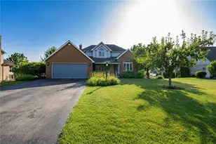 32 Saddlebrook Dr, Hempfield Township, PA 15601 - Photo 2