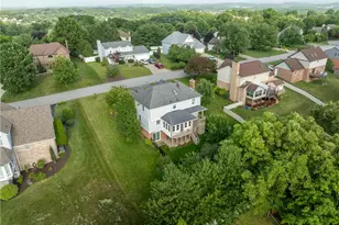 32 Saddlebrook Dr, Hempfield Township, PA 15601 - Photo 6