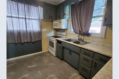 916 Harrison St, New Castle, PA 16101 - Photo 14
