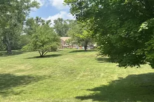 29 College Dr, Monaca, PA 15061 - Photo 2