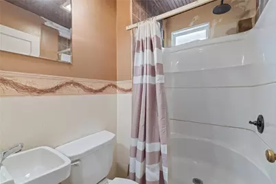 971 Thompson Ave, Donora, PA 15033 - Photo 10