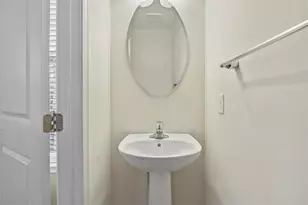 1922 Georgetown, Pittsburgh, PA 15143 - Photo 14