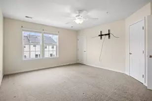 1922 Georgetown, Pittsburgh, PA 15143 - Photo 8