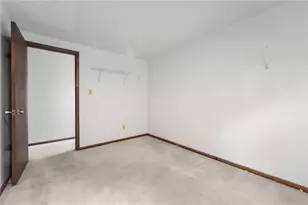 261 Shasta Dr, Pittsburgh, PA 15239 - Photo 12