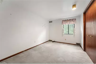 261 Shasta Dr, Pittsburgh, PA 15239 - Photo 10