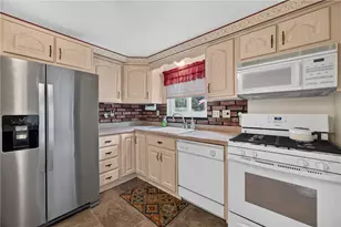 577 Arbor Ln, Pittsburgh, PA 15236 - Photo 14