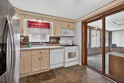 577 Arbor Ln, Pittsburgh, PA 15236 - Photo 6