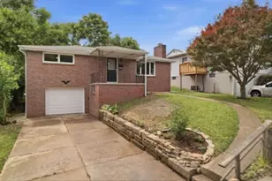 1735 Rebecca St, New Kensington, PA 15068 - Photo 4