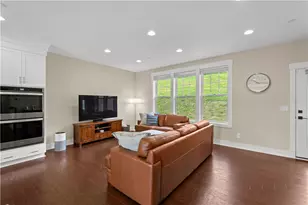 208 Kousa Ln, Peters Township, PA 15367 - Photo 4