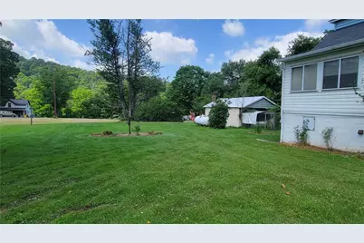 385 Maple Avenue, Hooversville Boro, PA 15936 - Photo 2