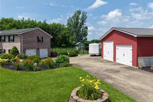 117 Suburban Acres, Carmichaels-Cumberland, PA 15320 - Photo 4