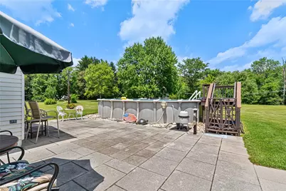 642 Wallace Run Rd, Big Beaver, PA 15010 - Photo 6